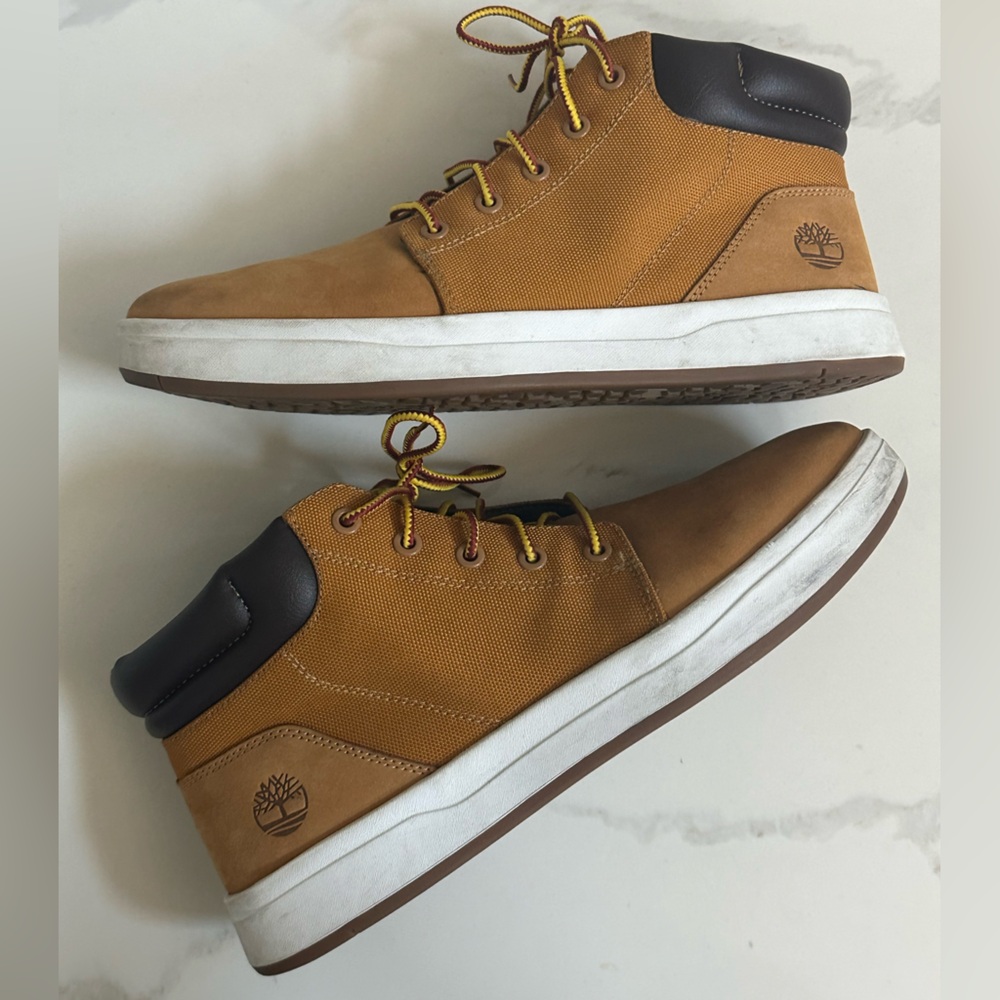 Men’s Timberland Sneakers Size 7.5